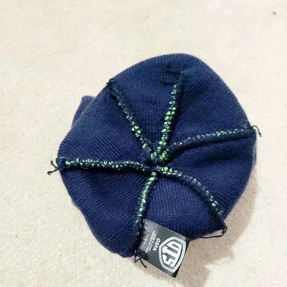 Seattle Seahawks Hat unisex Neon Green NFL Sideline Sport Pom Cuffed Embroidered - Picture 7 of 8